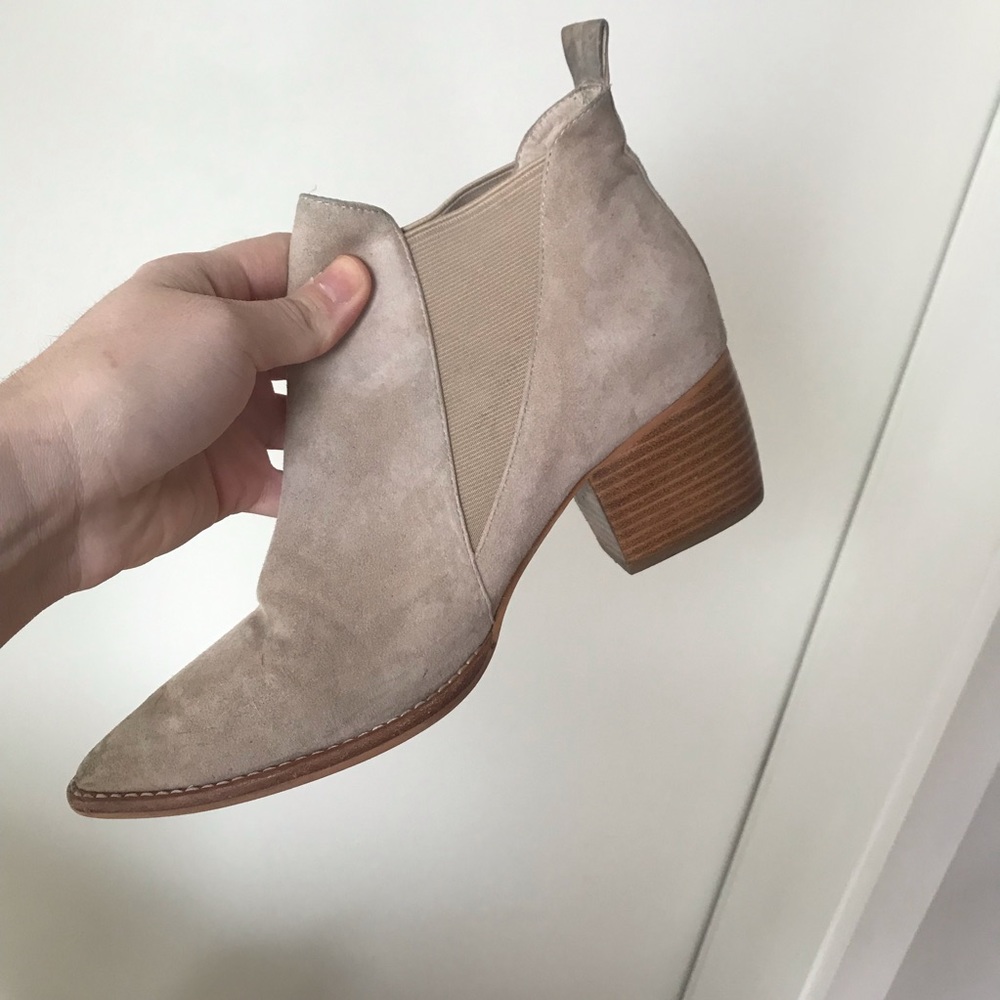 SOLSANA Tan Suede Booties